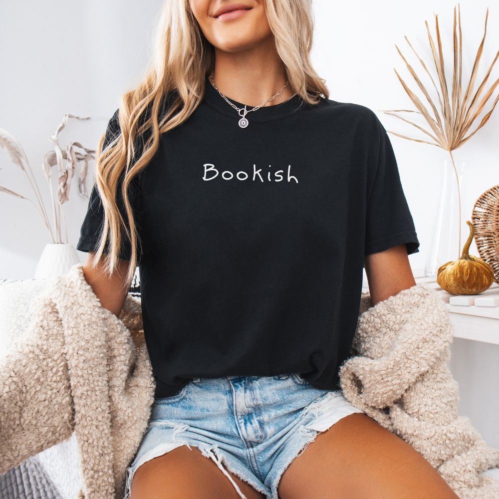 Bookish Women's Tee